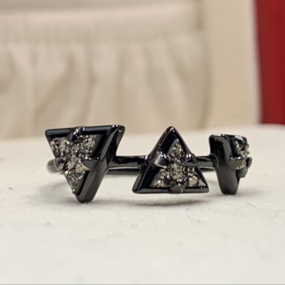 Charmed Aroma Sterling Silver Black Triangle Druzy Ring - Size 8 - Picture 6 of 12